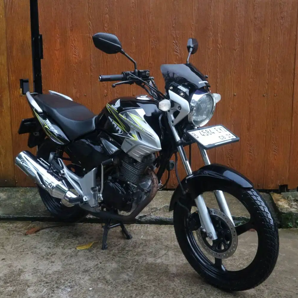 TIGER REVO 2010 PAJAK AKTIF SIAP PAKE JARAK JAUH NO KENDALA