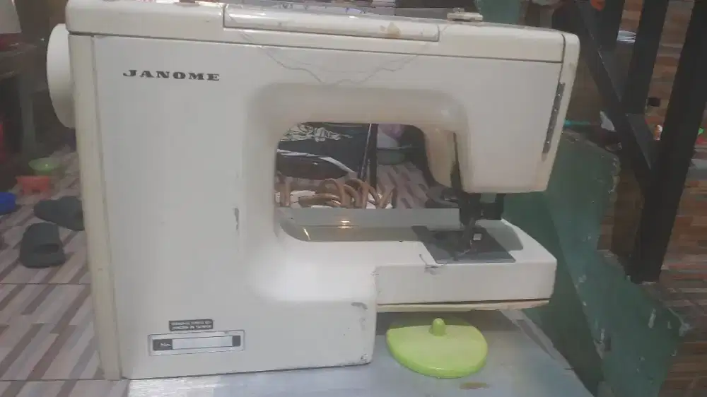 mau jual mesin jahit