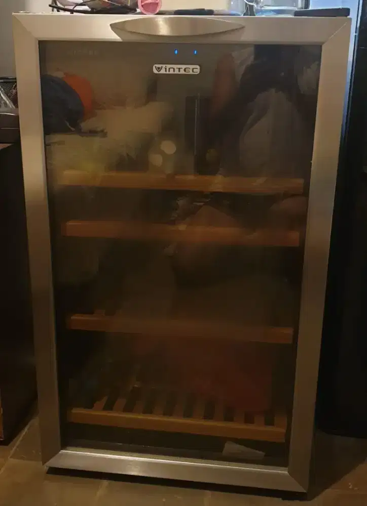 Lemari es wine masi bagus bisa nego