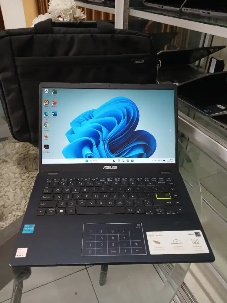 Laptop Asus Vivobook E410k Intel N4500 Garansi Resmi Panjang
