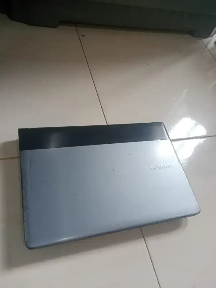 Laptop Samsung Ram 10gb layar 14 inch windows 10 siap pake no minus