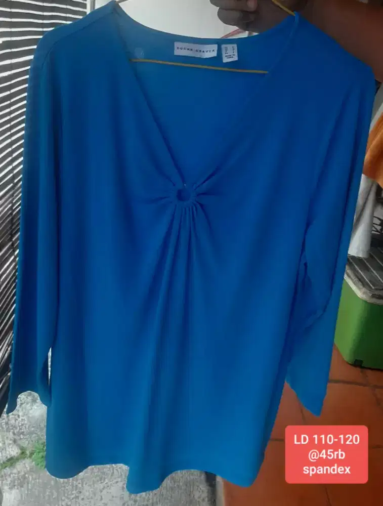 Atasan biru spandex