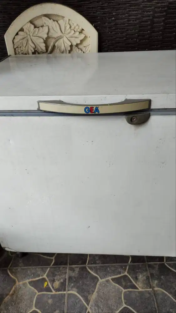 Freezer Box 900L, th 2020 merek GEA, 2 pintu