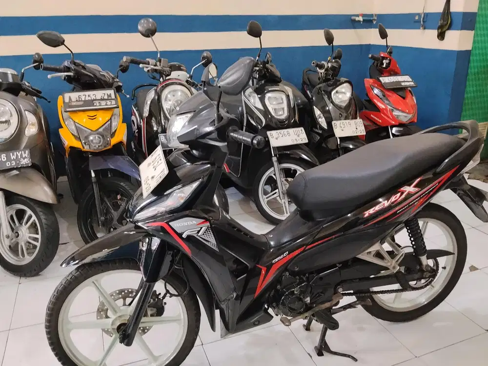 (JUAL CEPAT) Honda Revo 2018 pajak on