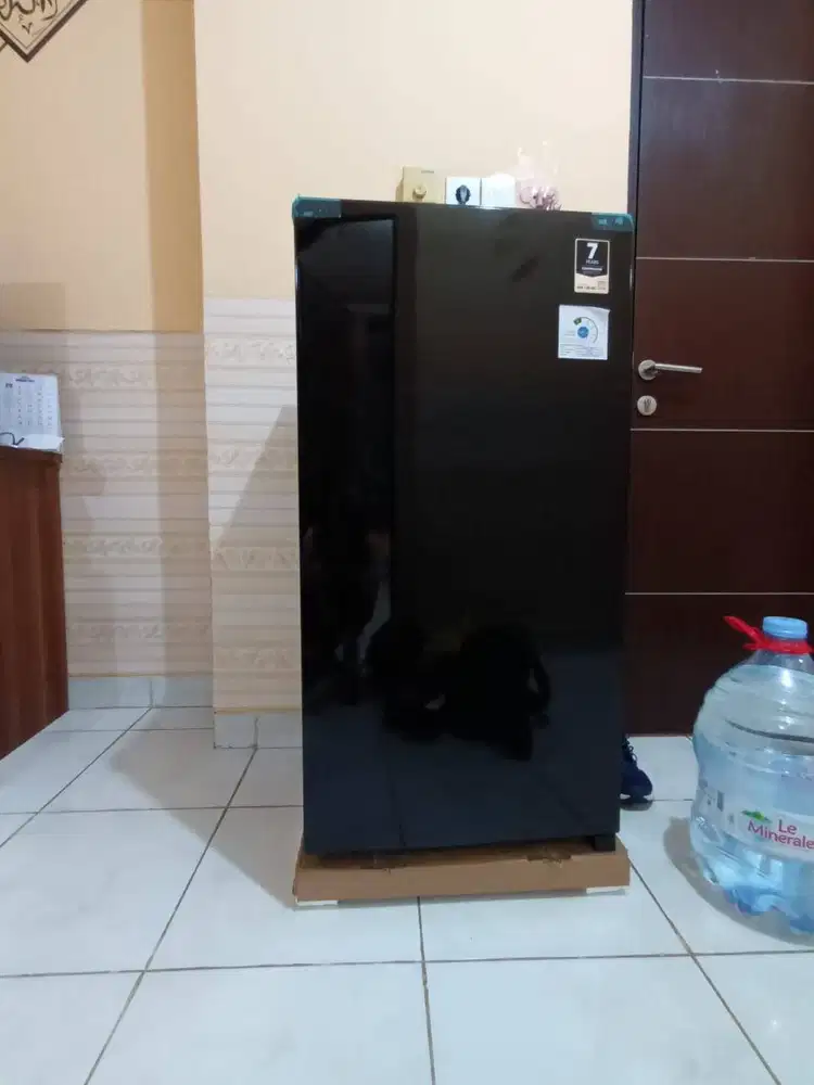 Kulkas merk aqua 1 pintu