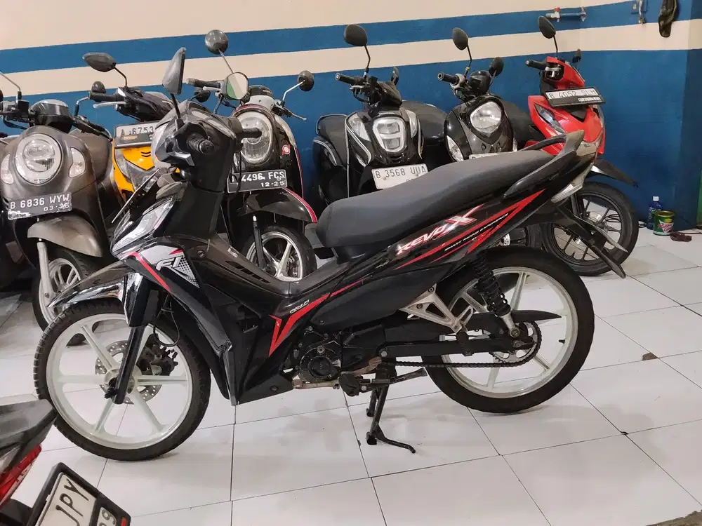 (JUAL CEPAT) Honda Revo 2018 pajak on