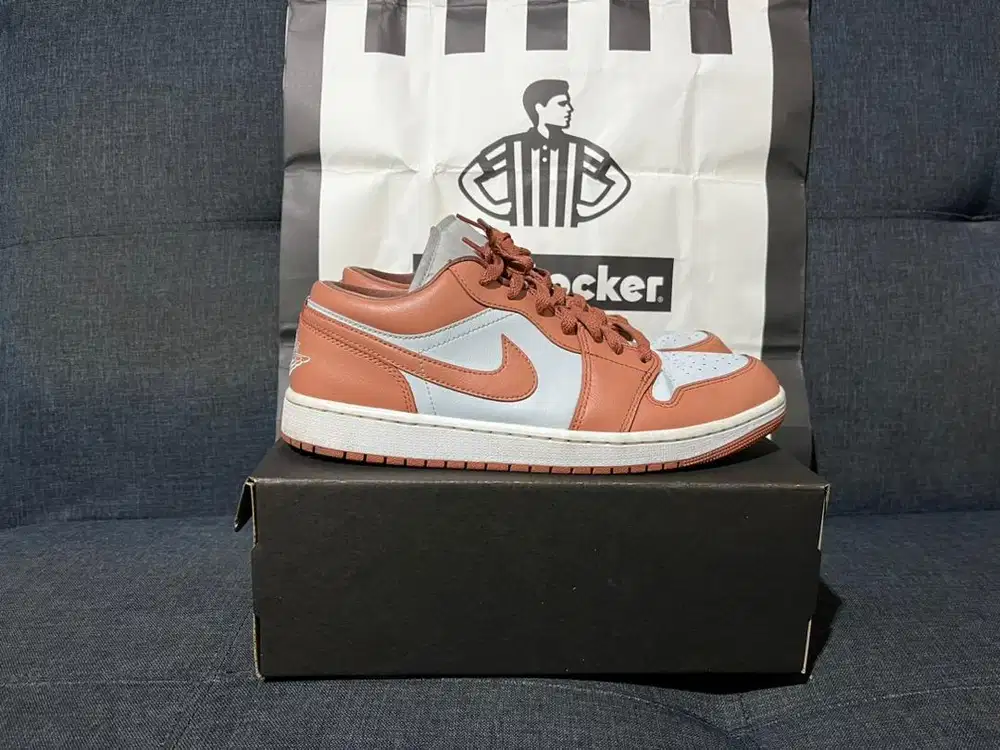 Sepatu Nike Air Jordan 1 Low Pink Salmons