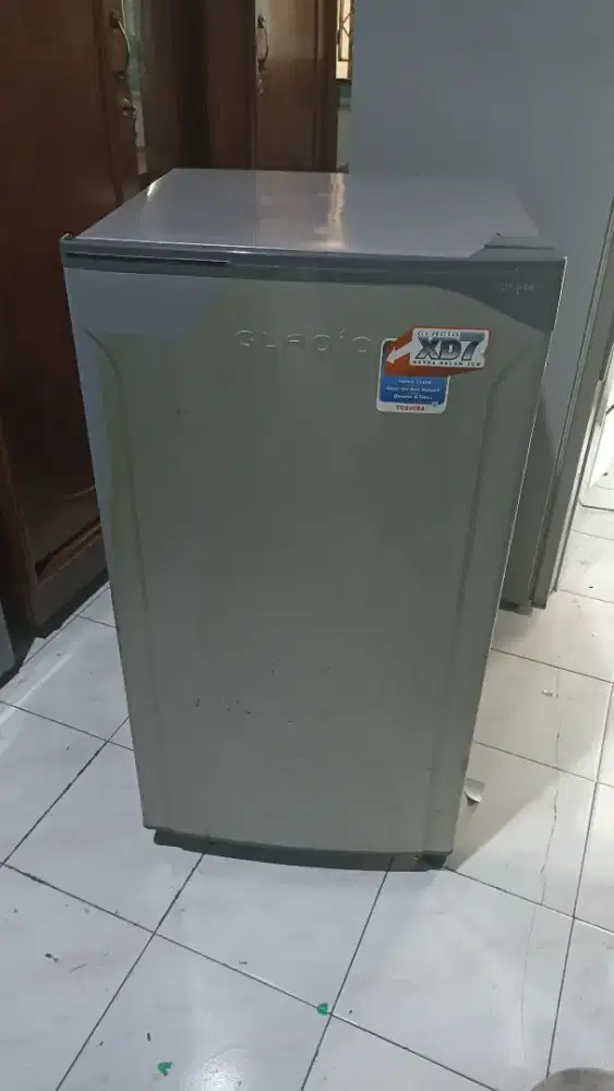 kulkas Toshiba normal dingin beku ori