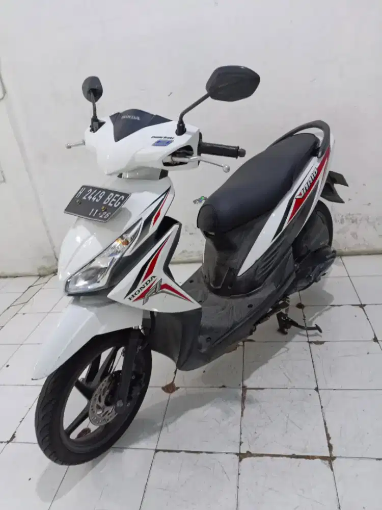 vario 110 putih 2016