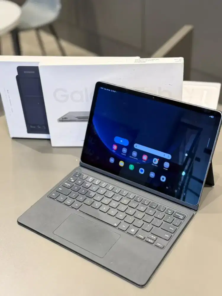 Samsung Galaxy Tab S9 Fe 5G 6/128GB + keyboard