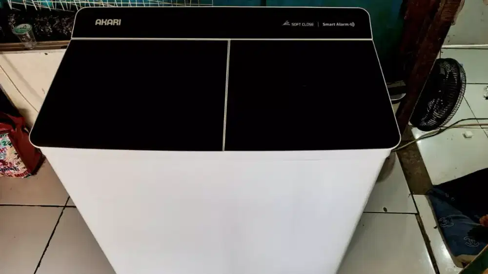 Mesin cuci AKARI dobel tabung