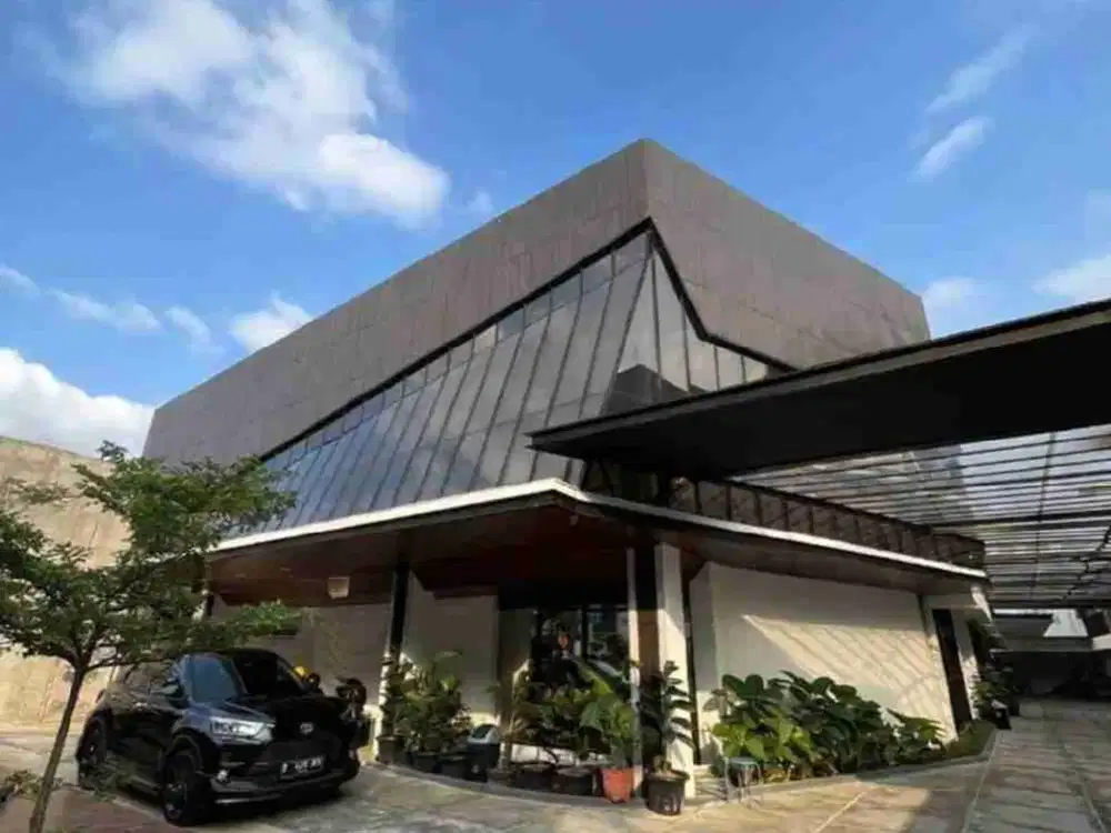 Gedung 2 lt Raya Radio Dalam Cocok Kantor Sekolah Klinik Showroom