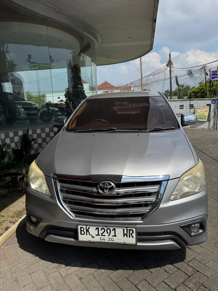 Innova G M/T Diesel 2015