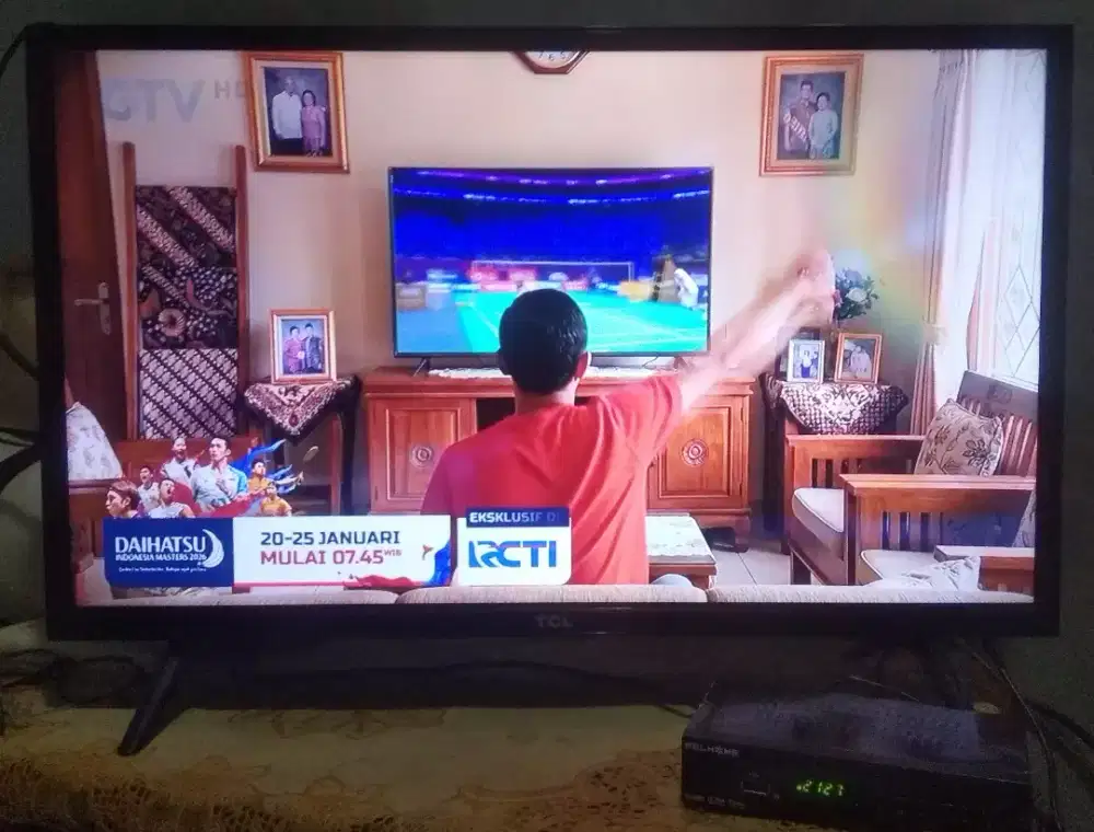 TV LED TCL 29 INC+STB DIGITAL BAGUS NORMAL GBR BENING WISMA ASRI HEKUT