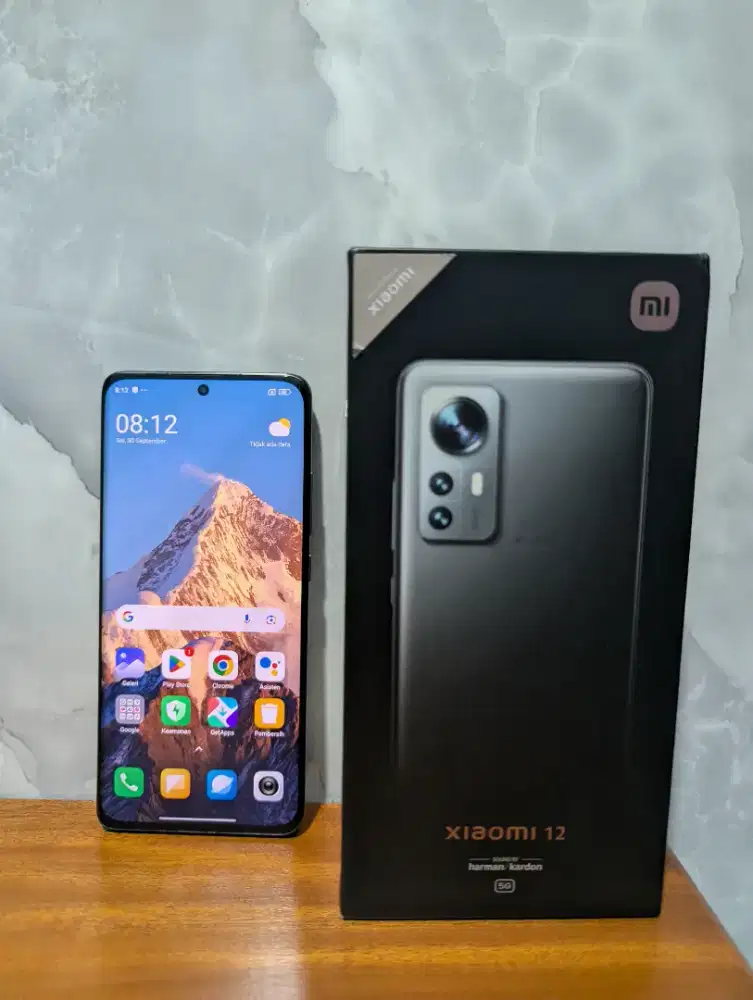 Xiaomi 12 black 8/256gb