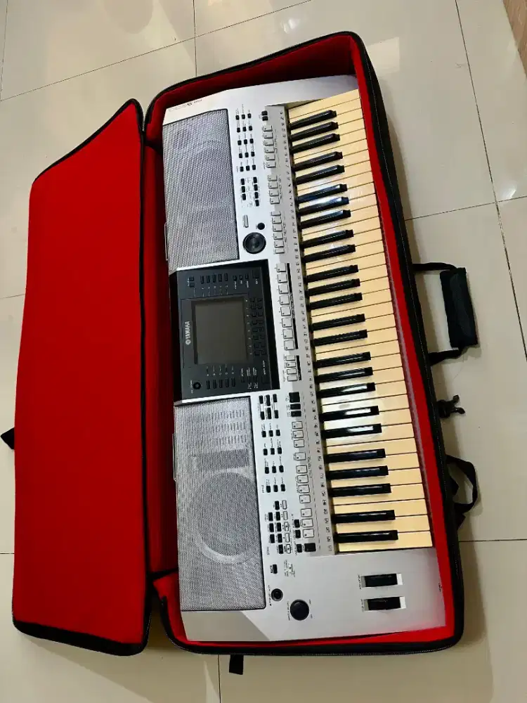 Yamaha PSR S900 Keyboard lengkap dangan midi+style