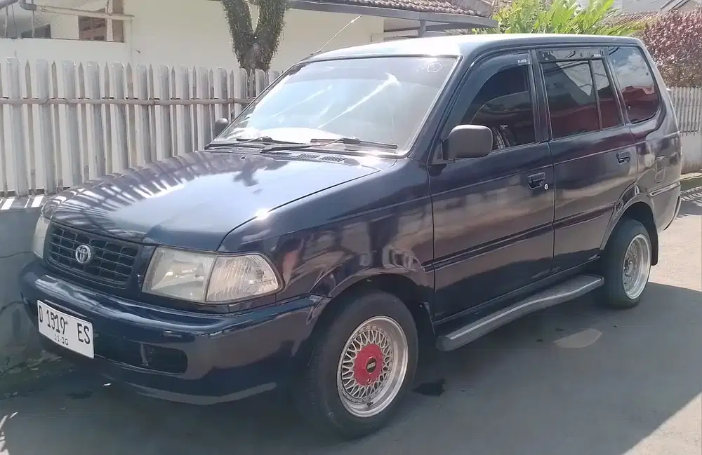 Toyota Kijang 2000 Bensin