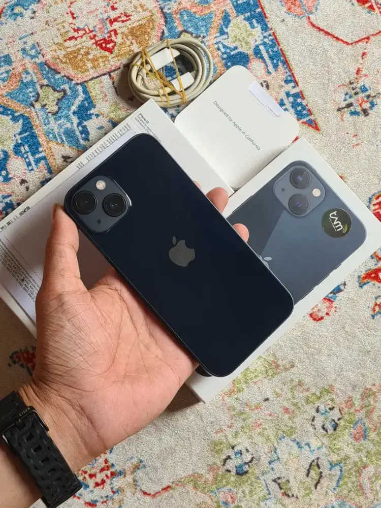 iPhone 13 128 Midnight garansi on