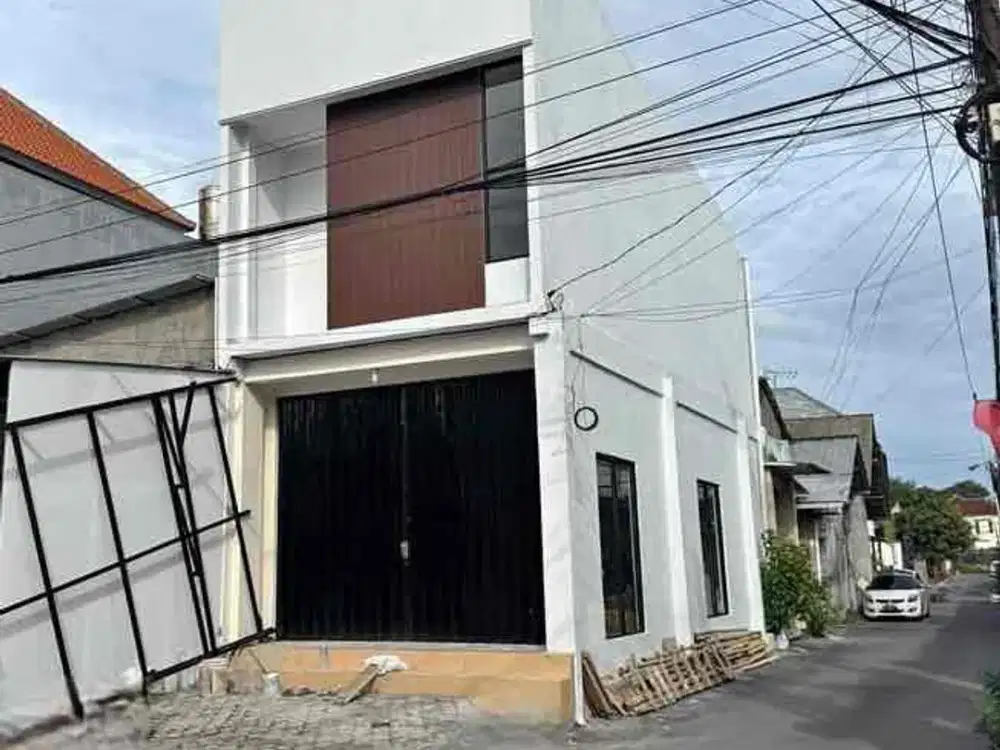 di sewakan ruko lantai 2 kawasan ramai lokasi Renon cocok untuk usaha