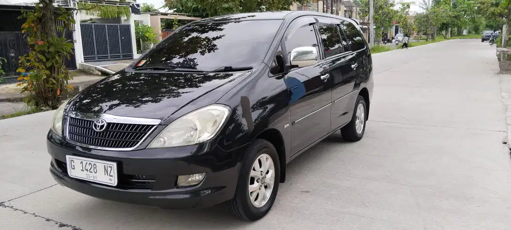 Toyota Kijang Innova 2005 Bensin