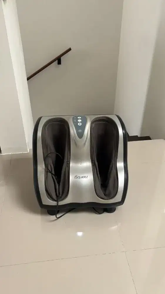 Alat pijat kaki OSIM Isqueez