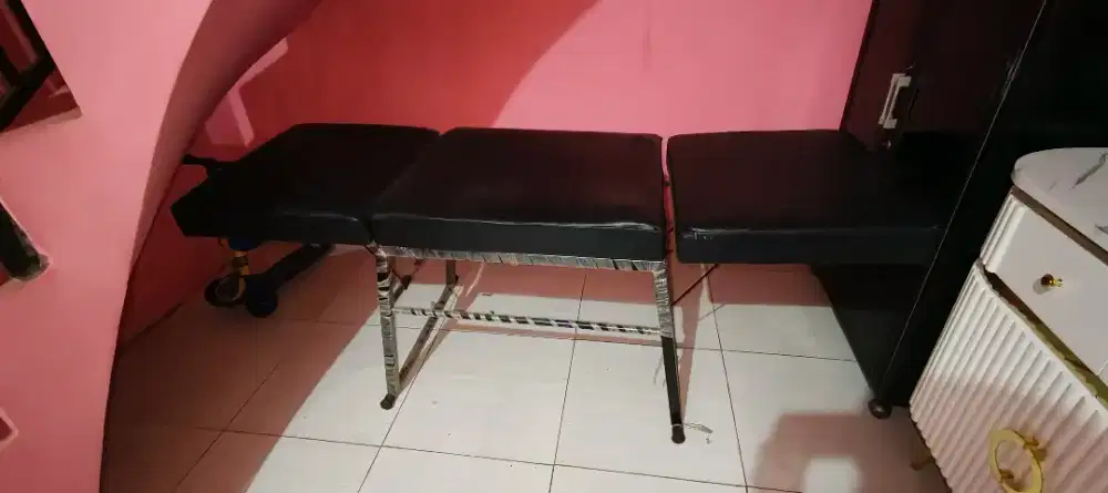 Bed facial / bed salon