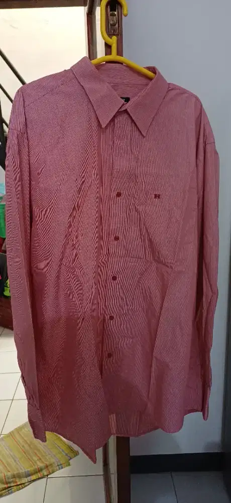 Kemeja lengan panjang dan lengan pendek