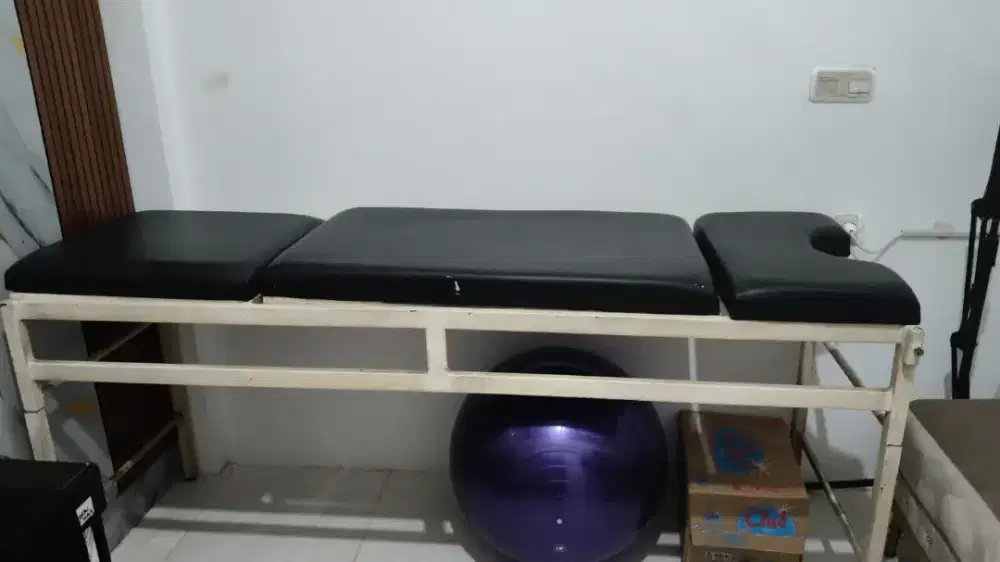 Bed periksa/bed ginec