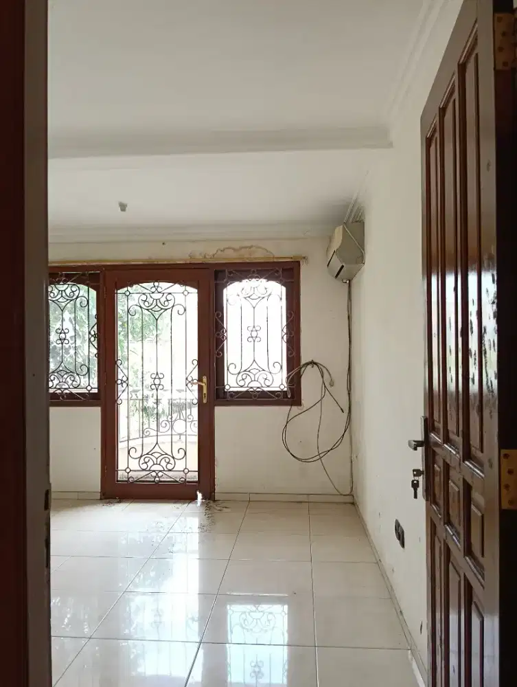 Kost Putri (Rumah mewah), Non AC kamar luas