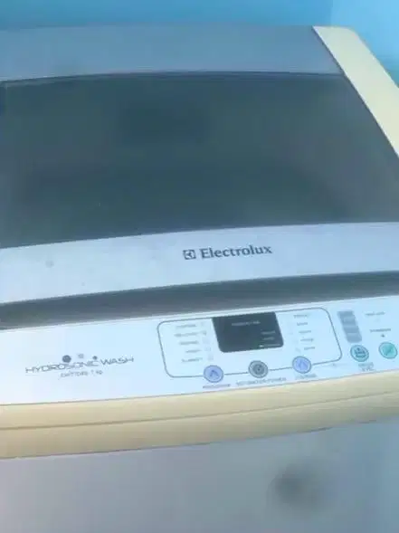 Jual mesin cuci top loding merk elektroluk