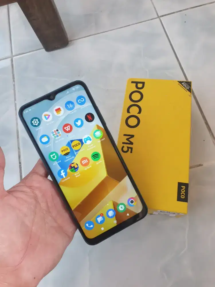 Poco M5 Ram 4/64GB Nominus mesinsegel lengkap amansemua fisik pemakian