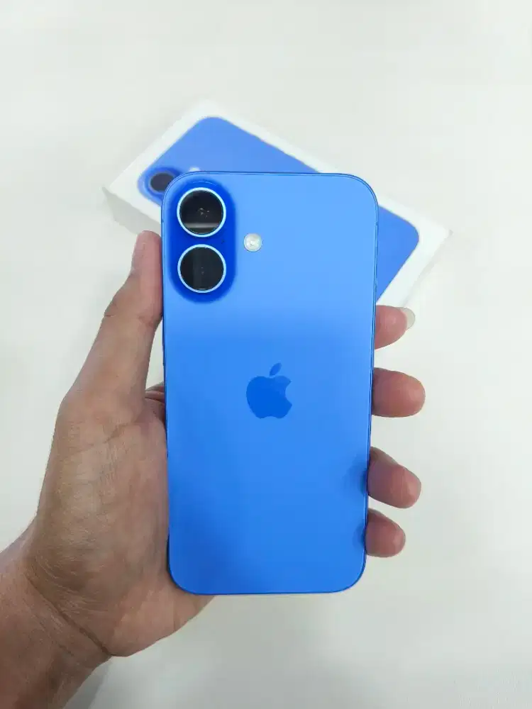 ( Second ) IPhone 16 128GB Ultramarine | IBOX | Masih Garansi