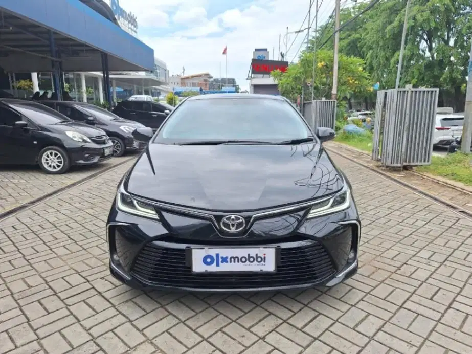 DP RINGAN Toyota Corolla Altis 1.8 V Bensin-AT 2023 Hitam C1KOZ