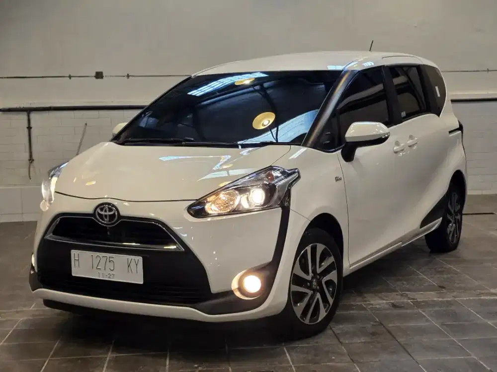 Toyota Sienta V 2017