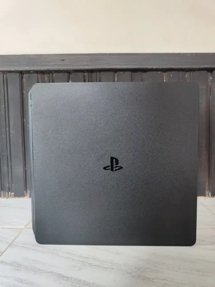 PS4 Slim original 500gb (game banyak)