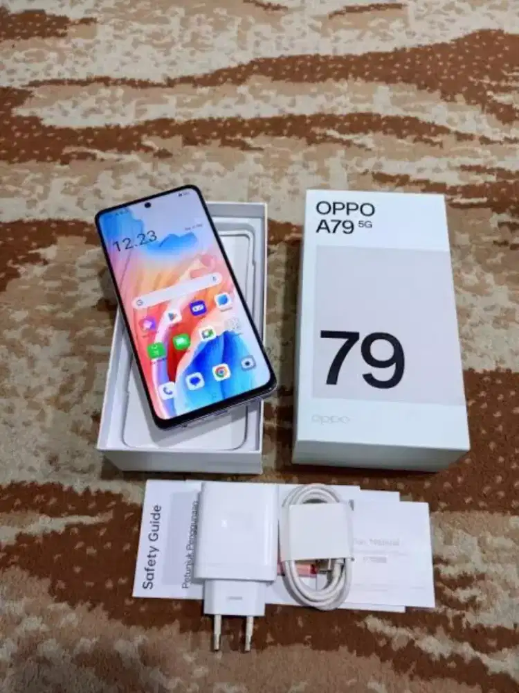 Oppo a79 5g ram 8/256