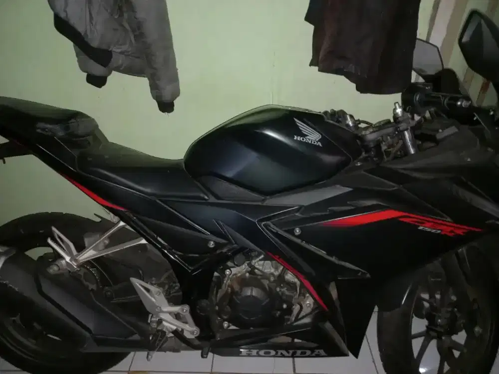 Honda CBR 150 THN 2020