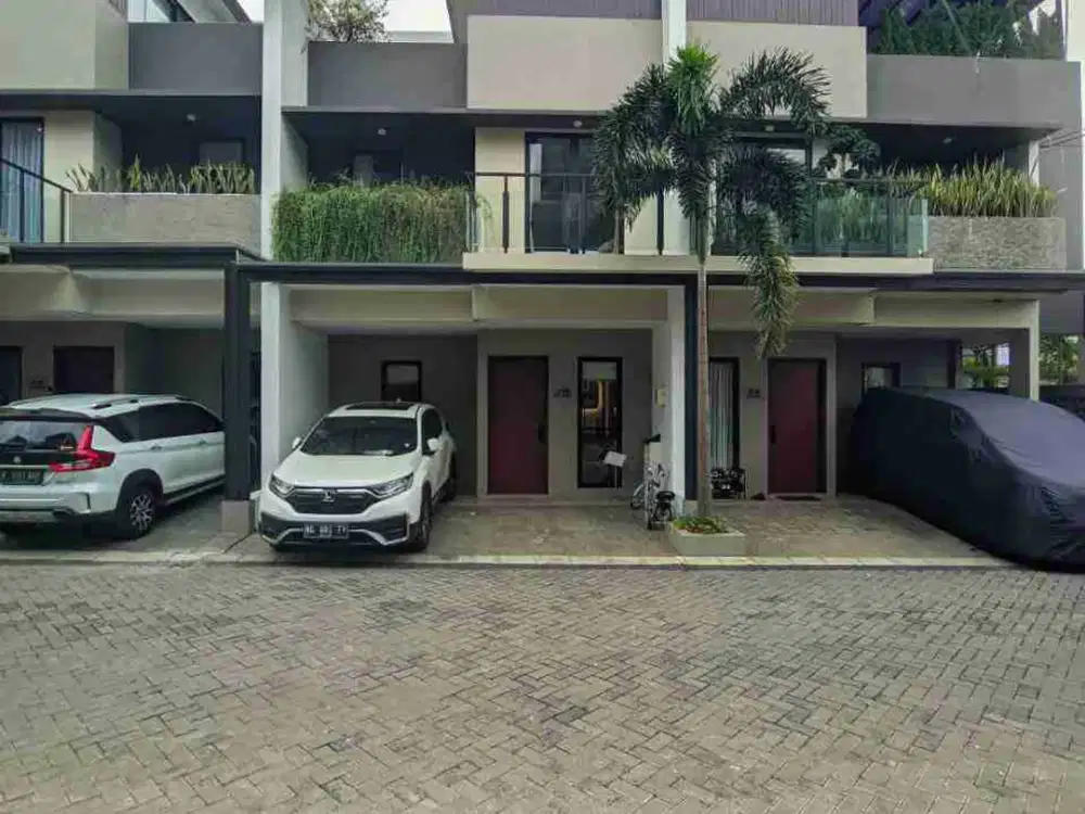 RUMAH MEWAH SIAP HUNI