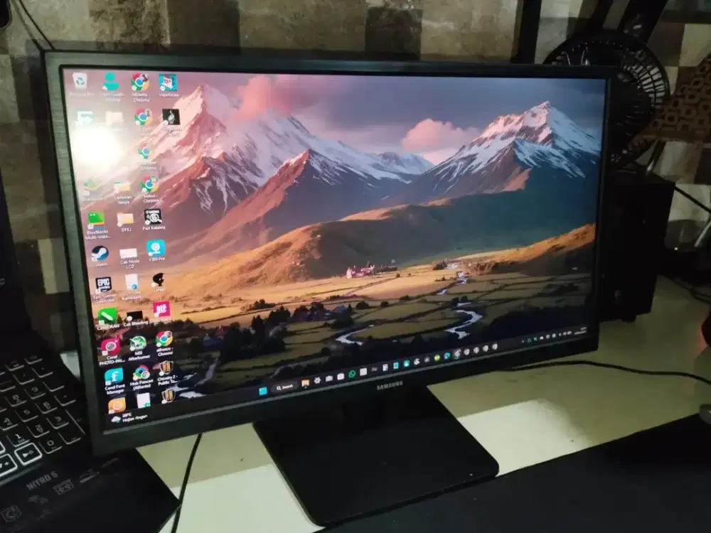 Monitor Samsung Essential 21.5 inch Full HD 1080p VA 60Hz (s22a330nhe)