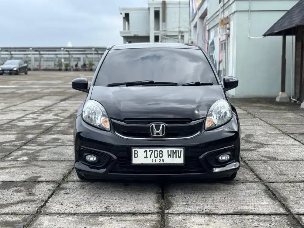 Honda Brio E Tahun 2017 automatic Hitam