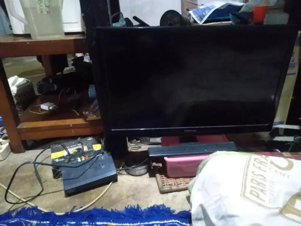 TV LED samsung 24 inc bekas bagus