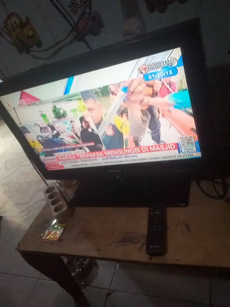 Televisi lcd 24inc,dijamin msih bgus dan GK da minusnya