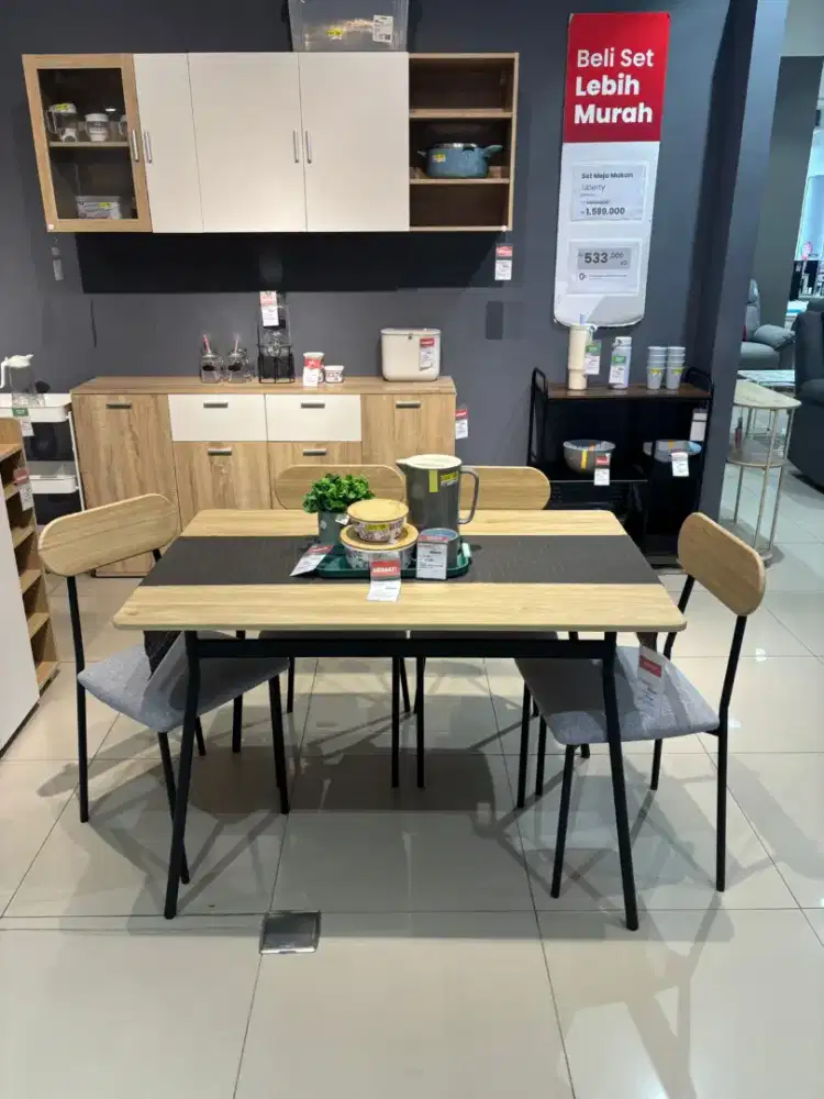 Set meja makan minimalis