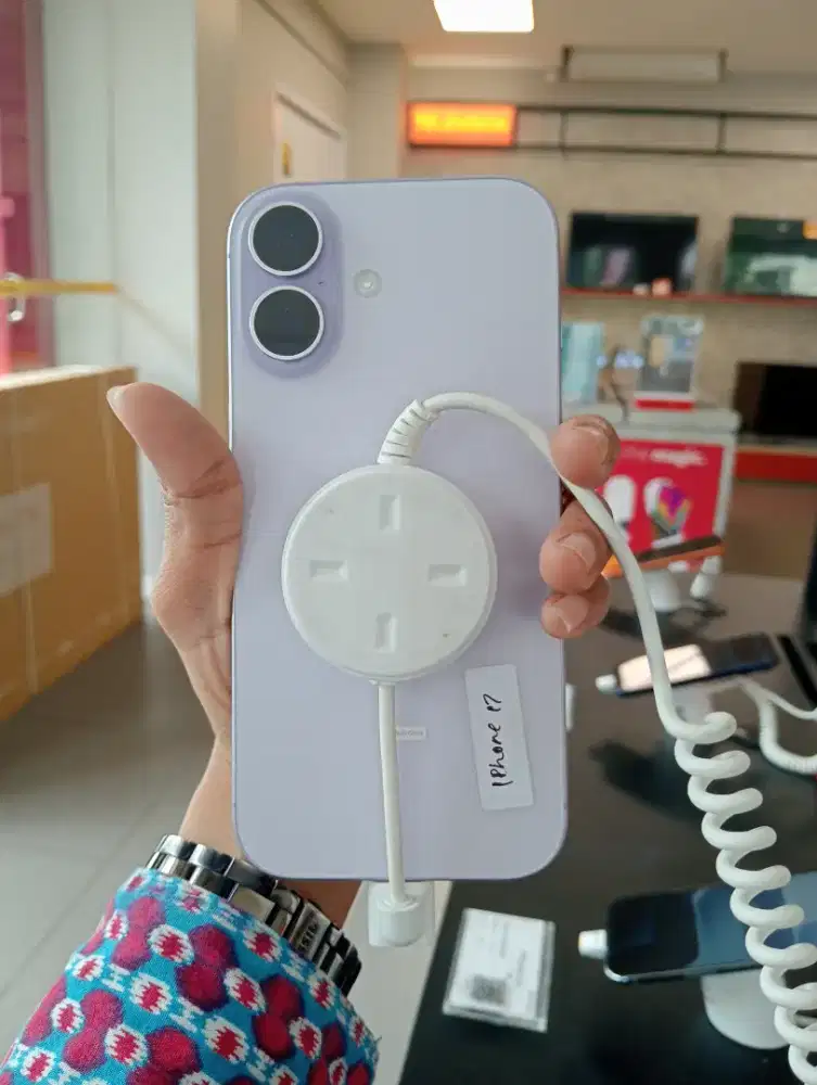 IPHONE 17 256 GARANSI RESMI PTOMO CASHBACK CC