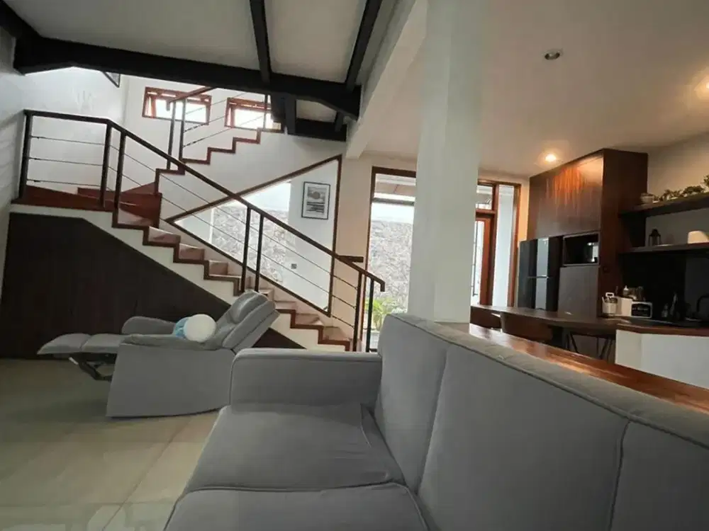 Termurah! Rumah Lux Komplek Elit Setraduta Bandung Utara