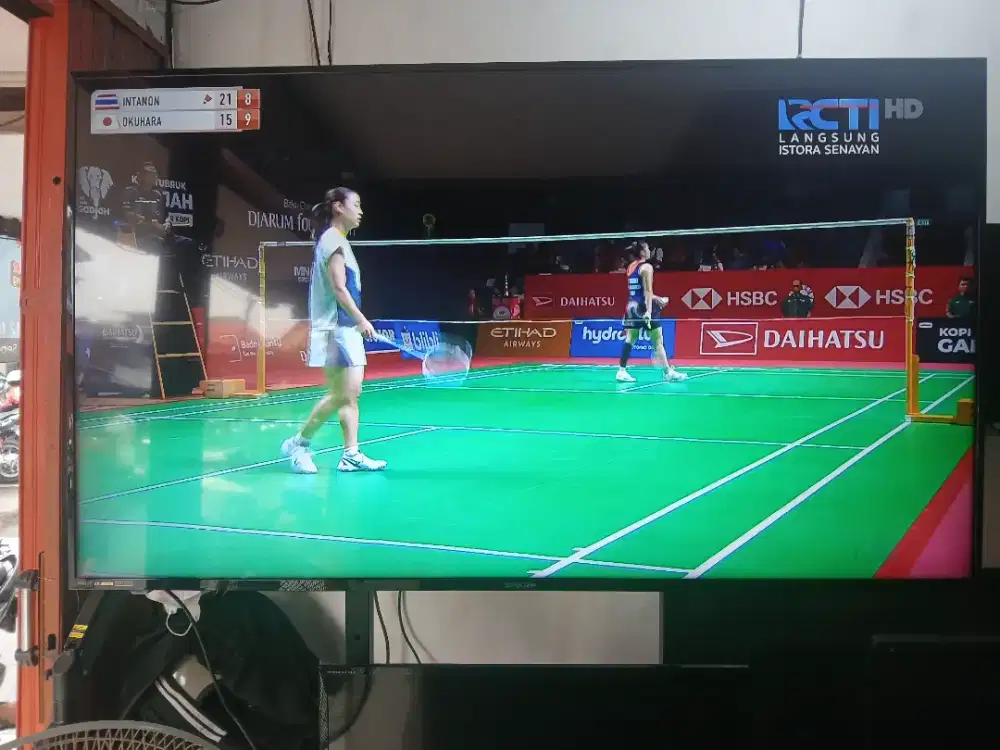 Dijual tv led merk sharp 60in udah semart tv udah digital tv