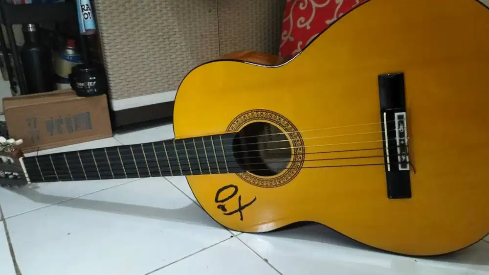 GITAR  YAMAHA KLASIK NILON C 315