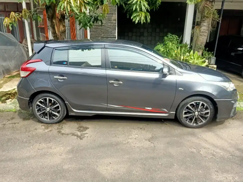 Dijual Yaris Sportivo TRD 2017 mulus orisinil