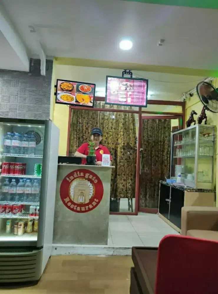 Mencari karyawan untuk di tempatkan di resto