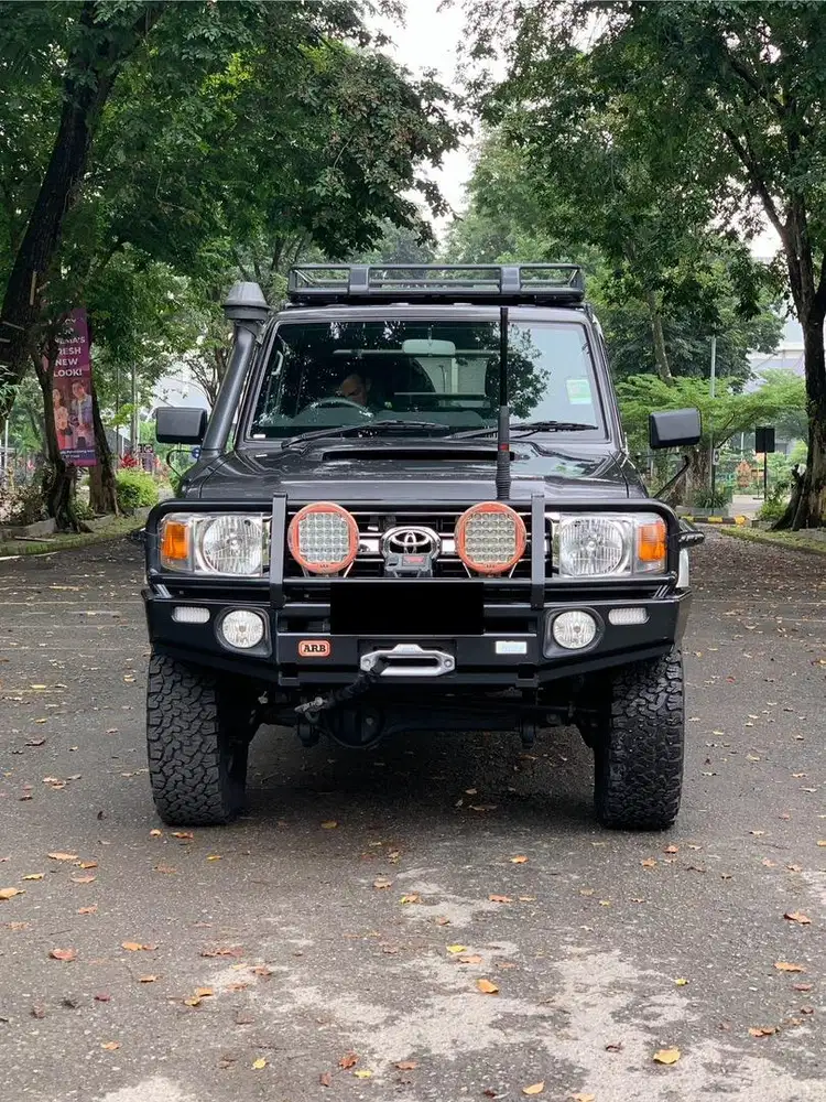 [ Collector Item ] Land Cruiser Bundera 79 Series GXL MT Full Acc 2016